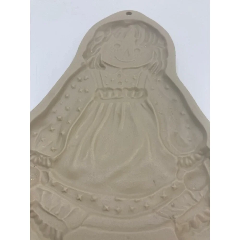 Vtg 1985 Raggedy Ann Brown Bag Cookie Mold Art Hill Design Brown Clay Décor‎ 7in